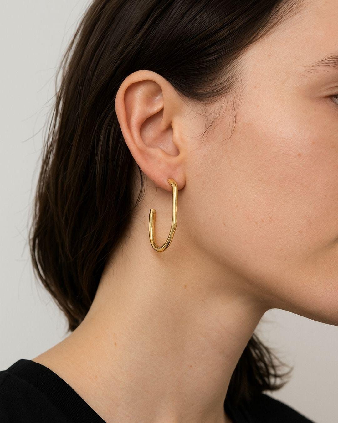 Curved C Gold Earrings