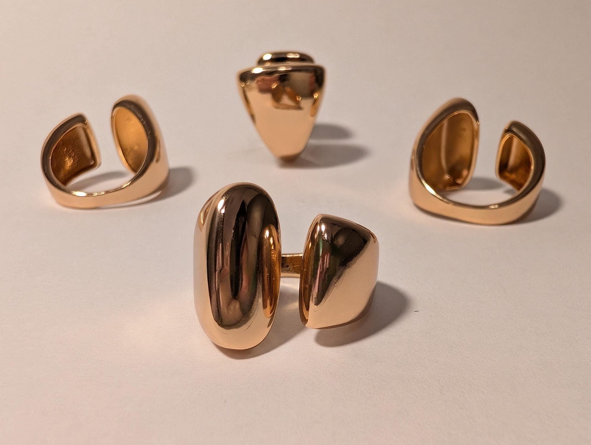 Chunky Asymmetric Geometric Ring