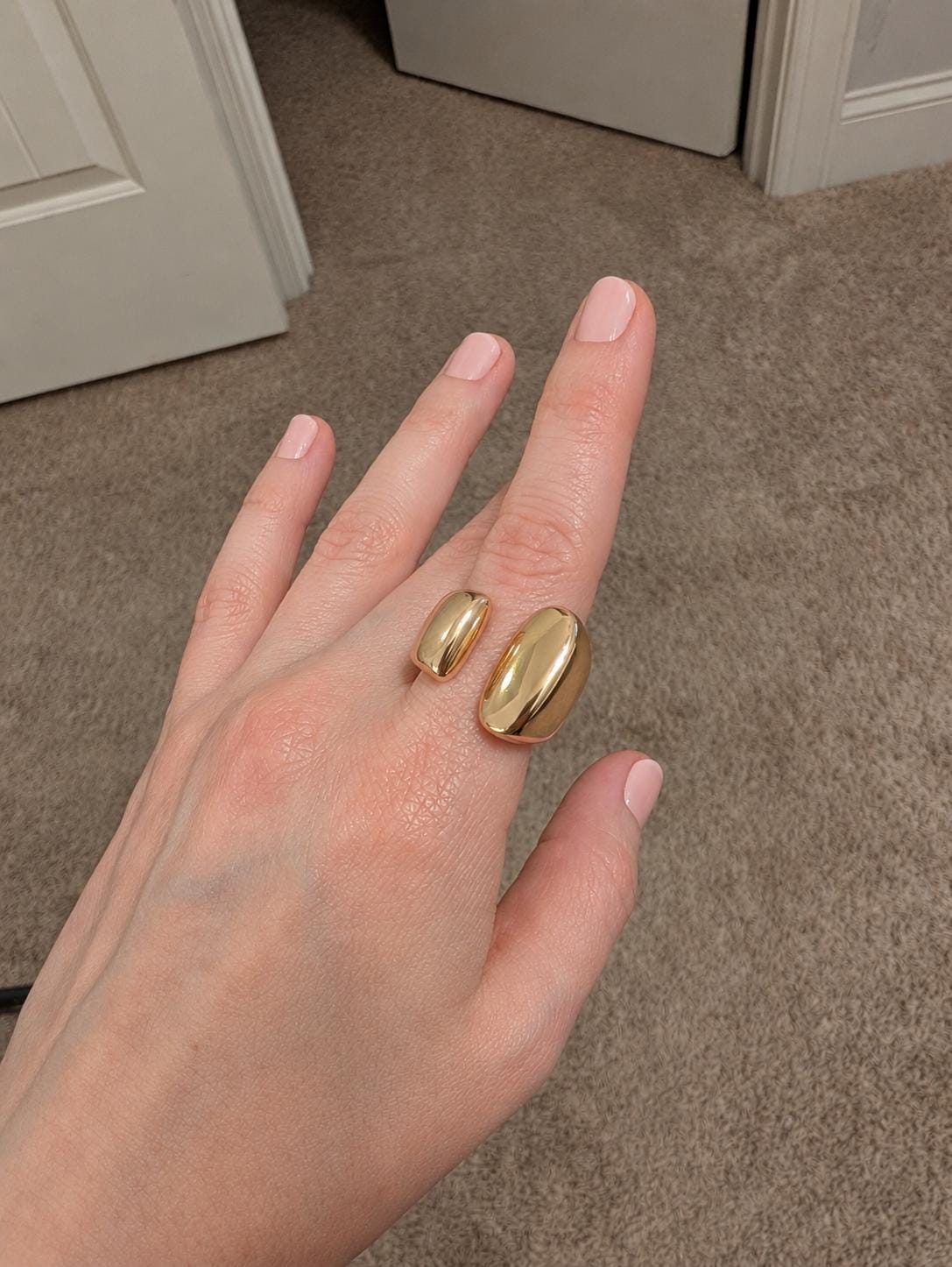 Chunky Asymmetric Geometric Ring