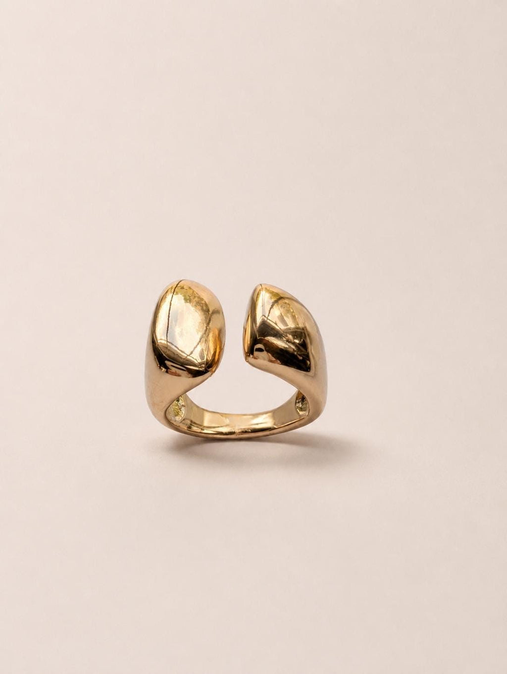 Chunky Asymmetric Geometric Ring